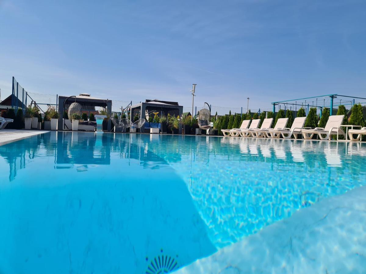 Hotel Osrodek Sea Star Premium Sarbinowo Esterno foto