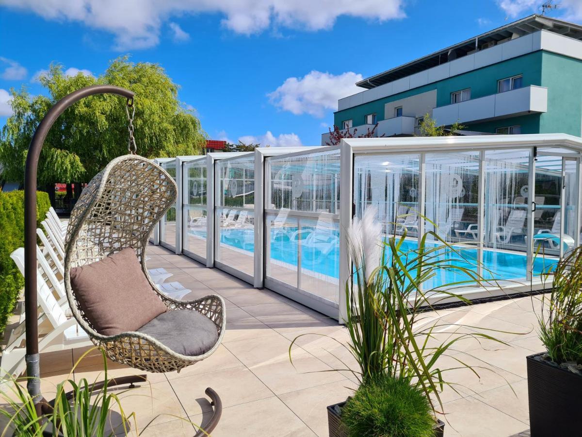 Hotel Osrodek Sea Star Premium Sarbinowo Esterno foto