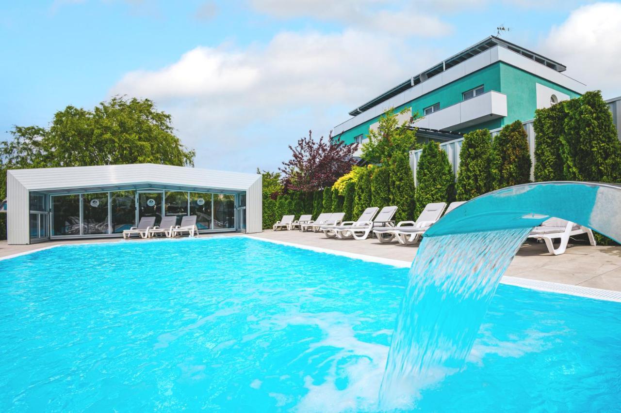 Hotel Osrodek Sea Star Premium Sarbinowo Esterno foto